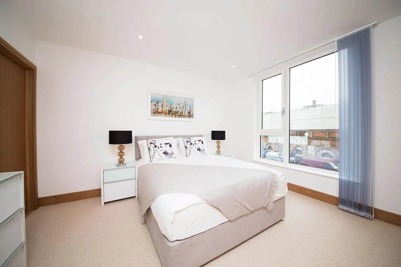 Luxury Large 130Sq Apartment By Tower Bridge London